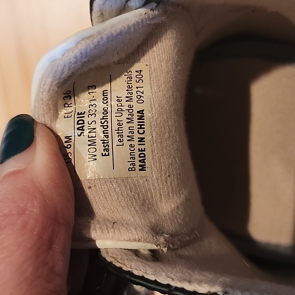 EASTLAND classic Saddle Shoes Memory Foam SADIE sz 6 - Picture 10 of 10
